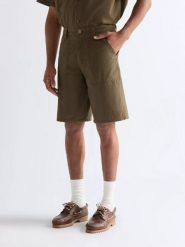 MESKIE SZORTY WRANGLER UTILITY SHORTS WREN 112379027. Szorty męskie Wrangler, bez wzorów, z materiału. Za 159.99 zł.