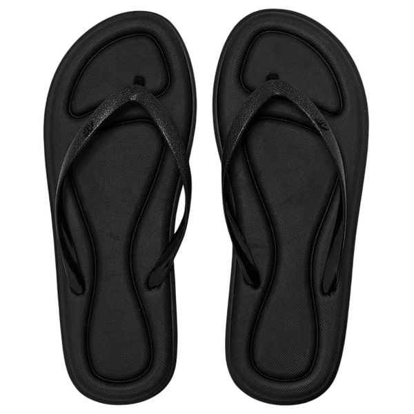 Japonki damskie 4F 4FWSS25FFLIF185. Czarne klapki damskie 4f, bez wzorów, z gumy, bez obcasa. Za 49.99 zł.