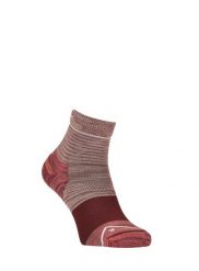Skarpety trekkingowe damskie Ortovox Alpine Quarter Socks. Czerwone skarpety damskie ORTOVOX, bez wzorów, z materiału. Za 108.89 zł.