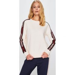 Scotch & Soda - Bluza. Czerwone bluzy damskie Scotch & Soda, m, z aplikacjami, z bawełny, bez kaptura. W wyprzedaży za 239.90 zł.