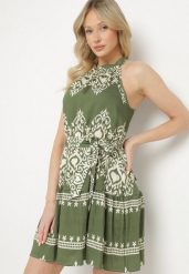 Ciemnozielona Sukienka z Odkrytymi Ramionami i Paskiem w Stylu Boho Tdivisa. Zielone sukienki damskie Born2be, na co dzień, l, bez wzorów, boho, bez kołnierzyka, bez ramiączek, mini, kopertowe. Za 54.99 zł.