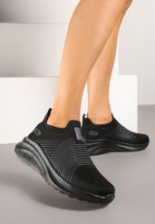 Czarne Buty Sportowe Sneakersy Grubej Podeszwie z Tłoczeniem i Siateczkową Cholewką Puvorea. Czarne obuwie sportowe damskie Born2be, bez wzorów. Za 84.99 zł.
