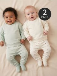 Spodnie dresowe jogger 2 pack - kremowy. Białe spodenki niemowlęce Sinsay, bez wzorów, z dresówki. W wyprzedaży za 13.99 zł.