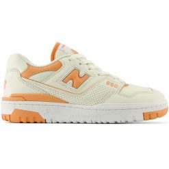 Buty damskie New Balance BBW550AJ – beżowe. Brązowe obuwie sportowe damskie New Balance, bez wzorów, ze skóry. Za 299.99 zł.