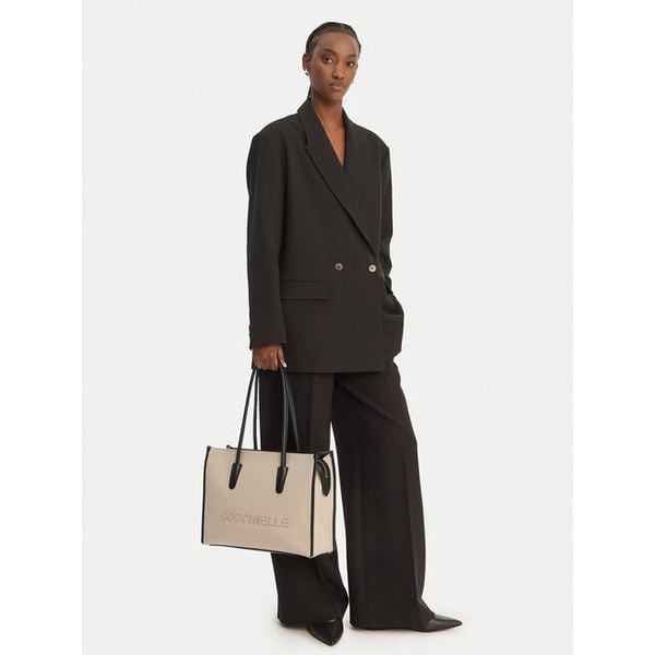 Torebka Coccinelle. Brązowe torebki do ręki damskie Coccinelle, bez wzorów, bez dodatków. Za 878.99 zł.