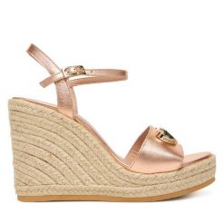 Espadryle LOVE MOSCHINO. Czerwone sandały damskie Love Moschino, bez wzorów, bez obcasa, bez zapięcia. Za 1,309.00 zł.