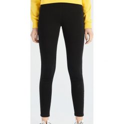 Jegginsy z wysokim stanem - Czarny. Legginsy damskie marki Sinsay. Za 49.99 zł.