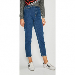 Trendyol - Jeansy. Niebieskie jeansy damskie Trendyol. Za 119.90 zł.