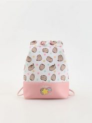 Torebka typu worek Pusheen - brudny róż. Czerwone torby i plecaki dziecięce Reserved, z materiału. W wyprzedaży za 49.99 zł.