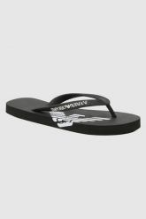 EMPORIO ARMANI Czarne japonki z białym logo. Czarne klapki damskie Emporio Armani, bez wzorów, bez obcasa. W wyprzedaży za 159.99 zł.