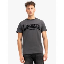 T-shirt regularny Lonsdale Potternewton. Brązowe koszulki sportowe męskie Lonsdale, bez wzorów, sportowe, bez kołnierzyka. Za 150.00 zł.