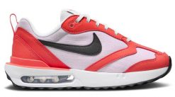 Buty do chodzenia damskie Nike Air Max Dawn 500. Czerwone obuwie sportowe damskie Nike, bez wzorów, z materiału, trekkingowe, nike air max. Za 782.00 zł.