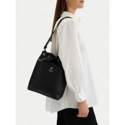 Torebka Beverly Hills Polo Club. Czarne torebki do ręki damskie Beverly Hills Polo Club, bez wzorów, bez dodatków. Za 219.99 zł.