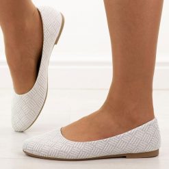 Białe baleriny damskie Evento 9047. Białe baleriny damskie eVento, na lato, bez wzorów, z jeansu, eleganckie, bez obcasa, na płaskiej podeszwie. Za 89.00 zł.