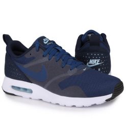 Buty męskie sportowe Nike AIR MAX TAVAS. Białe buty sportowe męskie Nike, bez zapięcia, nike air max. W wyprzedaży za 319.00 zł.