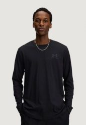 Koszulka z długim rękawem Mężczyzna UNDER ARMOUR UA SPORTSTYLE LEFT CHEST LS. Czarne koszulki sportowe męskie Under Armour, m, bez wzorów, z bawełny, bez kołnierzyka, bez ramiączek, do biegania. Za 234.99 zł.