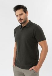 Koszulka polo ze strukturą O-LARIX. Koszulki polo męskie Volcano, l, bez wzorów, z dzianiny, eleganckie, bez ramiączek. Za 99.99 zł.