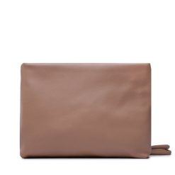 Torebka Jenny Fairy. Brązowe listonoszki damskie Jenny Fairy, bez wzorów, bez dodatków. Za 119.99 zł.