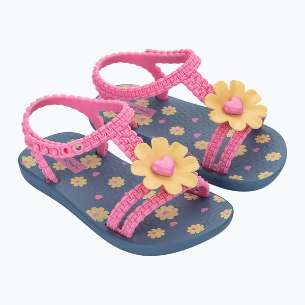 Sandały dziecięce Ipanema 83355 DAISY BABY. Czerwone sandały dziewczęce Ipanema, z materiału, bez zapięcia. Za 45.00 zł.