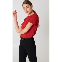 NA-KD Basic T-shirt basic - Red. T-shirty damskie marki NA-KD Basic. Za 52.95 zł.