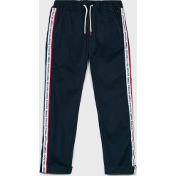 Tommy Hilfiger - Spodnie dziecięce 128-176 cm. Spodnie materiałowe dla chłopców marki Tommy Hilfiger. Za 299.90 zł.