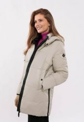 Ciepła, krótka kurtka J-GIULIA. Brązowe kurtki damskie Volcano, na zimę, xl, bez wzorów, z dzianiny. Za 399.99 zł.