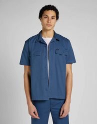 LEE SS CHETOPA SHIRT TWILIGHT BLUE L68POM71 112145433. Niebieskie koszule męskie Lee, l, bez wzorów, bez kołnierzyka, bez ramiączek. Za 139.99 zł.