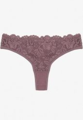 Fioletowe Bawełniane Majtki Stringi z Koronką Ilwedana. Fioletowe stringi damskie Renee, l, bez wzorów, z bawełny. Za 4.99 zł.