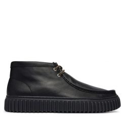 Trzewiki Clarks. Czarne botki męskie Clarks, bez wzorów, bez zapięcia. Za 519.99 zł.