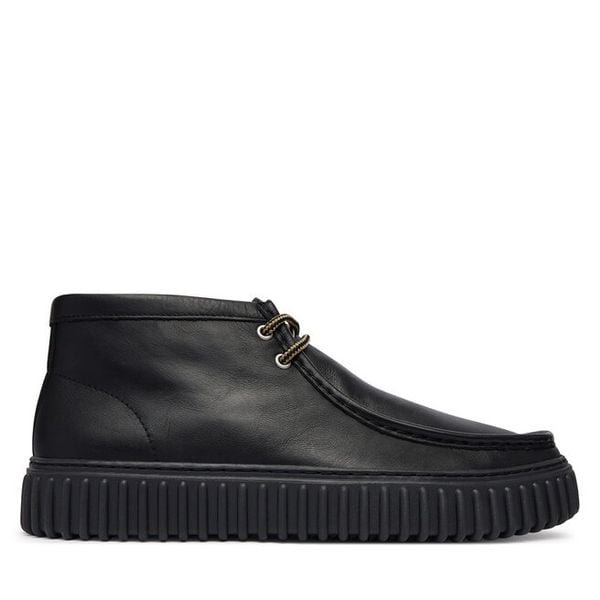 Trzewiki Clarks. Czarne botki męskie Clarks, bez wzorów, bez zapięcia. Za 519.99 zł.