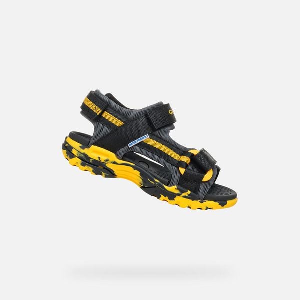 Sandały GEOX J BOREALIS B Czarny. Czarne sandały męskie Geox, z tkaniny, bez zapięcia. Za 182.99 zł.