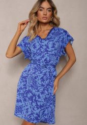 Niebieska Pudełkowa Sukienka w Ornamentalny Wzór z Paskiem i Koronkową Wstawką Ceviana. Niebieskie sukienki damskie Renee, na imprezę, xl, bez wzorów, z koronki, eleganckie, bez kołnierzyka, bez ramiączek, midi, kopertowe. Za 69.99 zł.