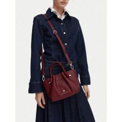 Torebka Beverly Hills Polo Club. Czerwone torebki do ręki damskie Beverly Hills Polo Club, bez wzorów, klasyczne, bez dodatków. Za 249.99 zł.