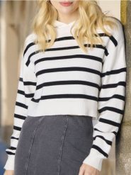 Sweter - wielobarwny. Swetry damskie Sinsay, l, bez wzorów, bez kołnierzyka, bez ramiączek, długie, z kapturem. W wyprzedaży za 29.99 zł.