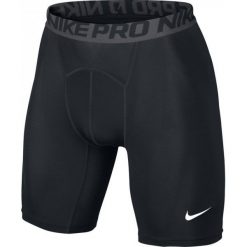Nike Spodenki Cool Compression 6 703084 010 Rozmiar S. Czarne krótkie spodenki sportowe męskie Nike, z tkaniny. W wyprzedaży za 99.00 zł.