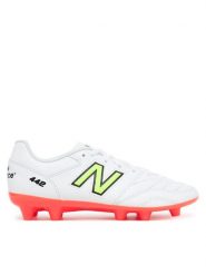 New Balance Buty do piłki nożnej 442 JS43FIB2 Biały. Białe buty sportowe chłopięce New Balance, bez wzorów, ze skóry, bez zapięcia, do piłki nożnej. Za 169.99 zł.