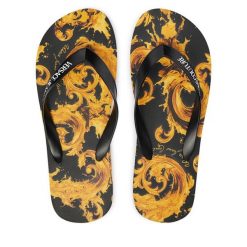 Japonki Versace Jeans Couture. Czarne klapki męskie Versace Jeans Couture, z jeansu. Za 269.99 zł.