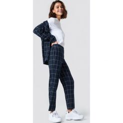 NA-KD Classic Proste spodnie garniturowe - Blue. Spodnie materiałowe damskie marki NA-KD Classic. Za 161.95 zł.