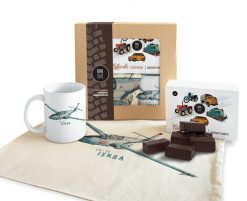 Iskra — paczka (Zawartość paczki: koszulka - torba - kubek - słodycze; Rozmiar koszulki / bluzy: S (męska); Kolor koszulki / bluzy: jasnoszary melanż;. Szare bluzy damskie nikiniki, l, bez wzorów, z bawełny, bez kołnierzyka, bez ramiączek. Za 169.00 zł.