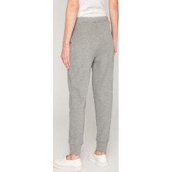 Calvin Klein Jeans - Spodnie. Jeansy damskie marki Calvin Klein Jeans. W wyprzedaży za 299.90 zł.