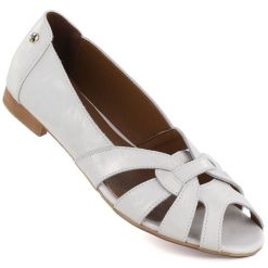 Skórzane baleriny damskie ażurowe komfortowe srebrne Gino Fabiani OL28-1. Szare półbuty damskie Gino Fabiani, w ażurowe wzory, ze skóry, bez obcasa, bez zapięcia. Za 189.99 zł.