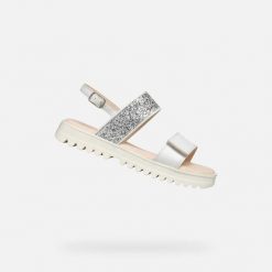 Sandały GEOX J SANDAL CORALIE GIR Biały. Białe sandały damskie Geox, bez wzorów, z syntetyku, bez obcasa, bez zapięcia. Za 195.99 zł.