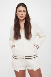 Bluza damska rozpinana z kapturem ARMANI EXCHANGE. Bluzy damskie Armani Exchange, m, bez wzorów, z kapturem. W wyprzedaży za 524.25 zł.