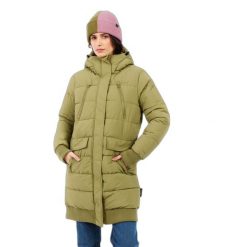 Damska kurtka puchowa Protest Kooky. Zielone kurtki damskie Protest, na zimę, bez wzorów, z puchu, bez kaptura. Za 738.50 zł.