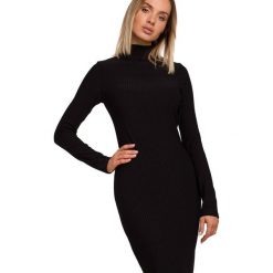 Sukienka dzianinowa midi z golfem dopasowana czarna tuba. Czarne sukienki damskie Sukienki.shop, do pracy, na jesień, s, bez wzorów, z dzianiny, biznesowe, bez kołnierzyka, bez ramiączek, midi, dopasowane. Za 289.00 zł.