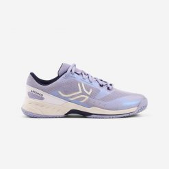 Buty tenisowe damskie Artengo Fast na każdą nawierzchnię. Białe obuwie sportowe damskie ARTENGO, bez wzorów, z kauczuku, tenisowe. Za 129.99 zł.