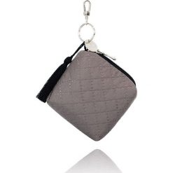 Lullalove - Choco Mini torebka - etui na smoczki, gryzaki i drobiazgi. Torby i plecaki dziecięce marki LullaLove. W wyprzedaży za 29.99 zł.