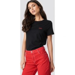 NA-KD T-shirt Babe Chest - Black. Czarne t-shirty damskie NA-KD, z nadrukiem, z bawełny. Za 72.95 zł.