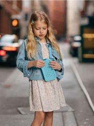 Silikonowa torba - niebieski. Niebieskie torby i plecaki dziecięce Sinsay. W wyprzedaży za 7.99 zł.