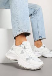 Białe Sneakersy na Grubej Podeszwie Ozdobione Sercem Pilana. Białe obuwie sportowe damskie Born2be, z aplikacjami, z jeansu. Za 109.99 zł.